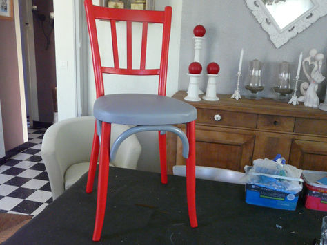 Une autre chaise !