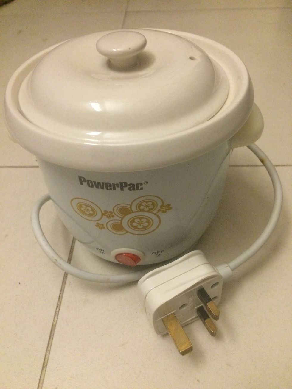 小型煲汤瓷锅(全新)