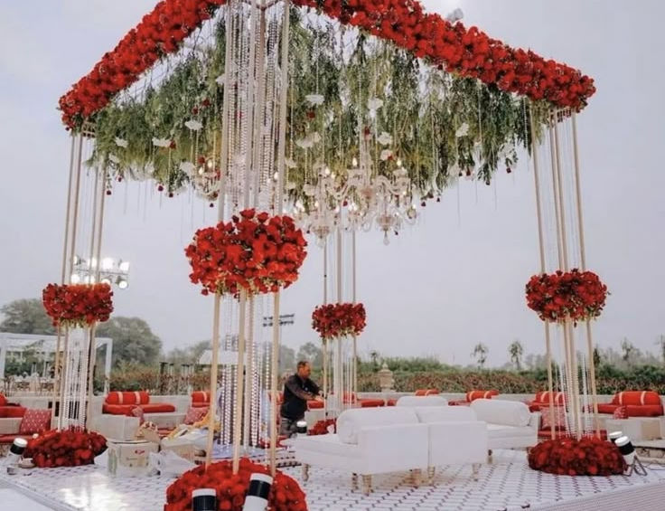 Premium wedding décor installation for luxury venue in UAE