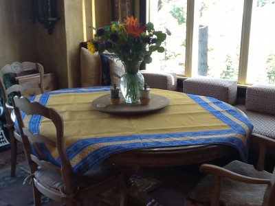Esterel Table Topper