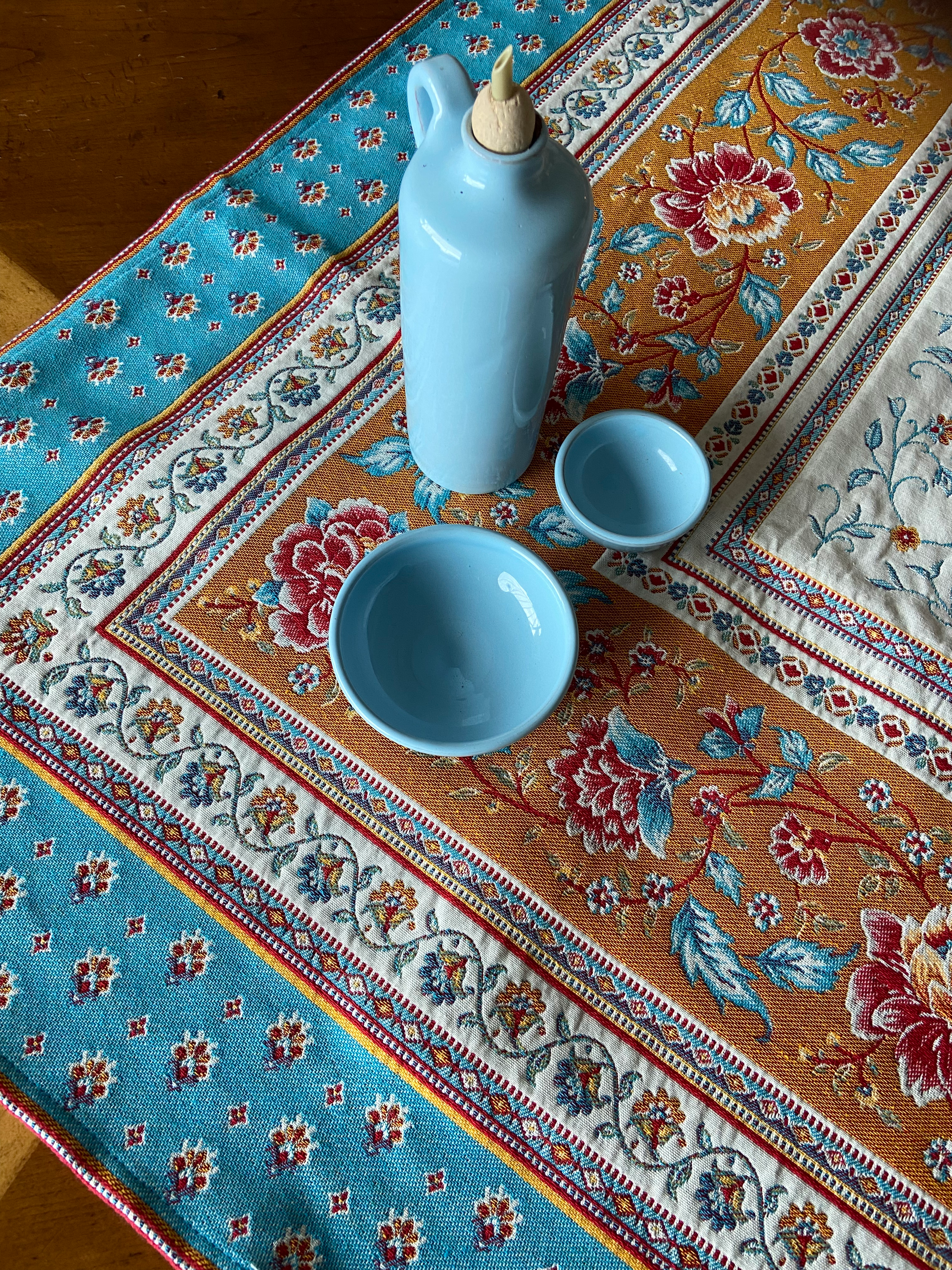 Roussillon Table Topper