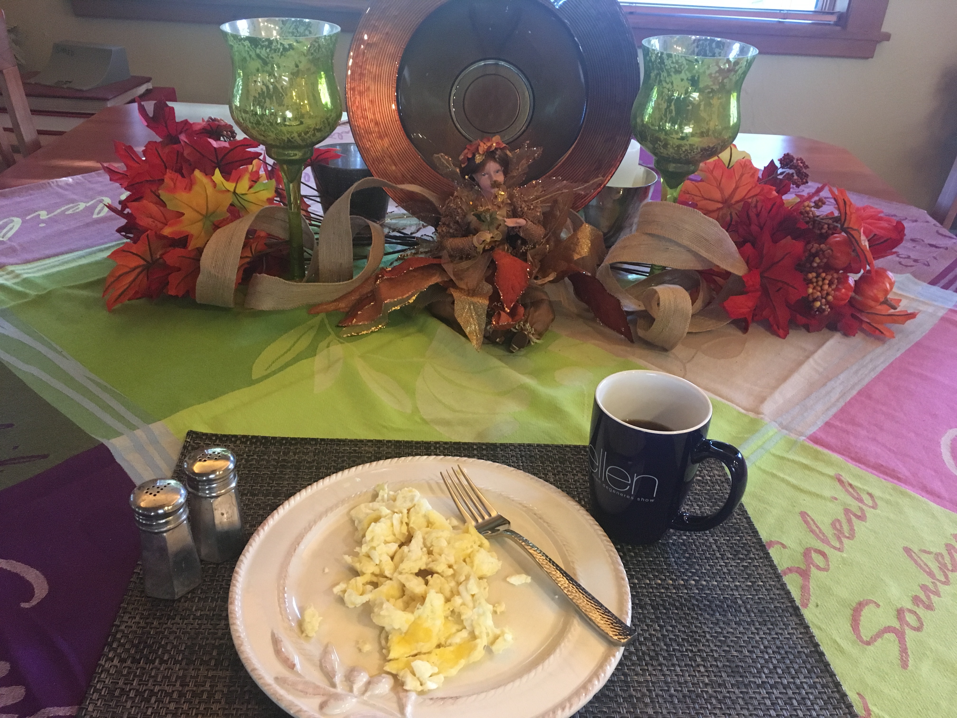 Soleil Jacquard Tablecloth