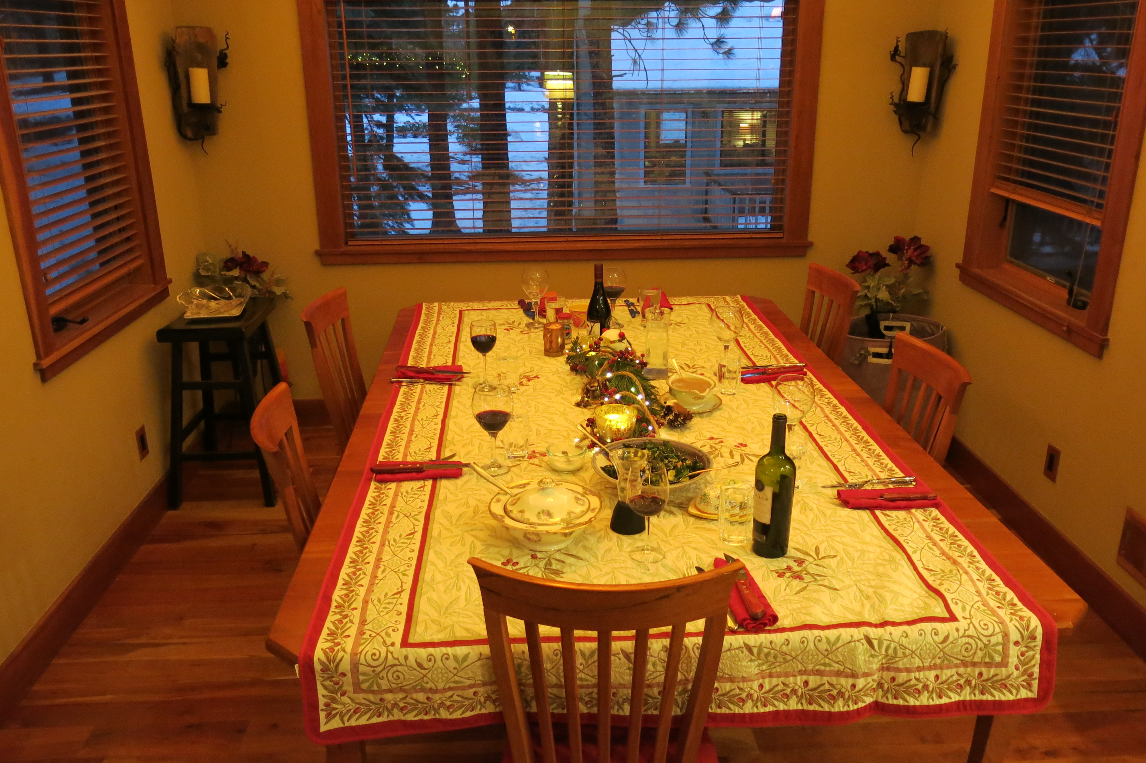 Reversible Holiday Tabletopper