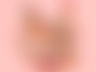 Dolly Parton Does Lipstick