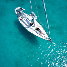 Vista superior del barco de vela