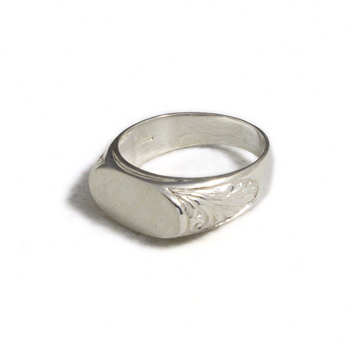 Anello inciso ovale