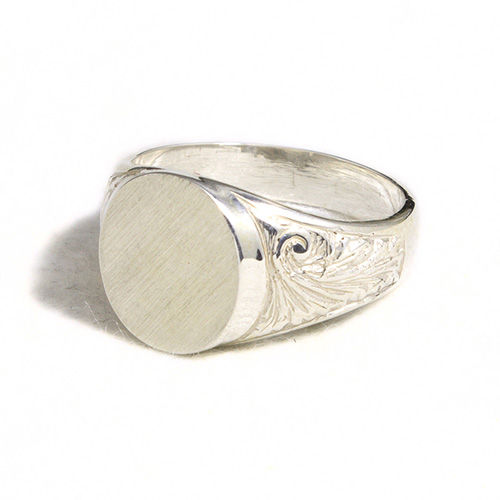 Anello uomo inciso ovale