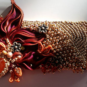 bijou brodé brode perle perles soie 