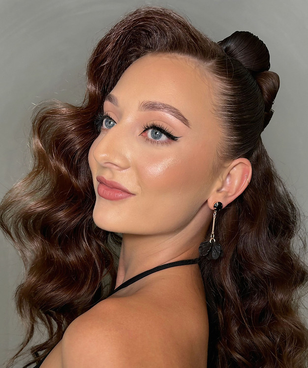 Soft bridal glam by mobile Perth makeup artist for South West Australia wedding