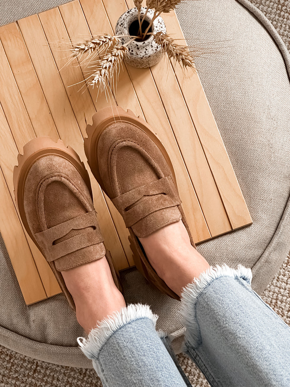 Прев'ю: Жіночі замшеві коричневі лофери