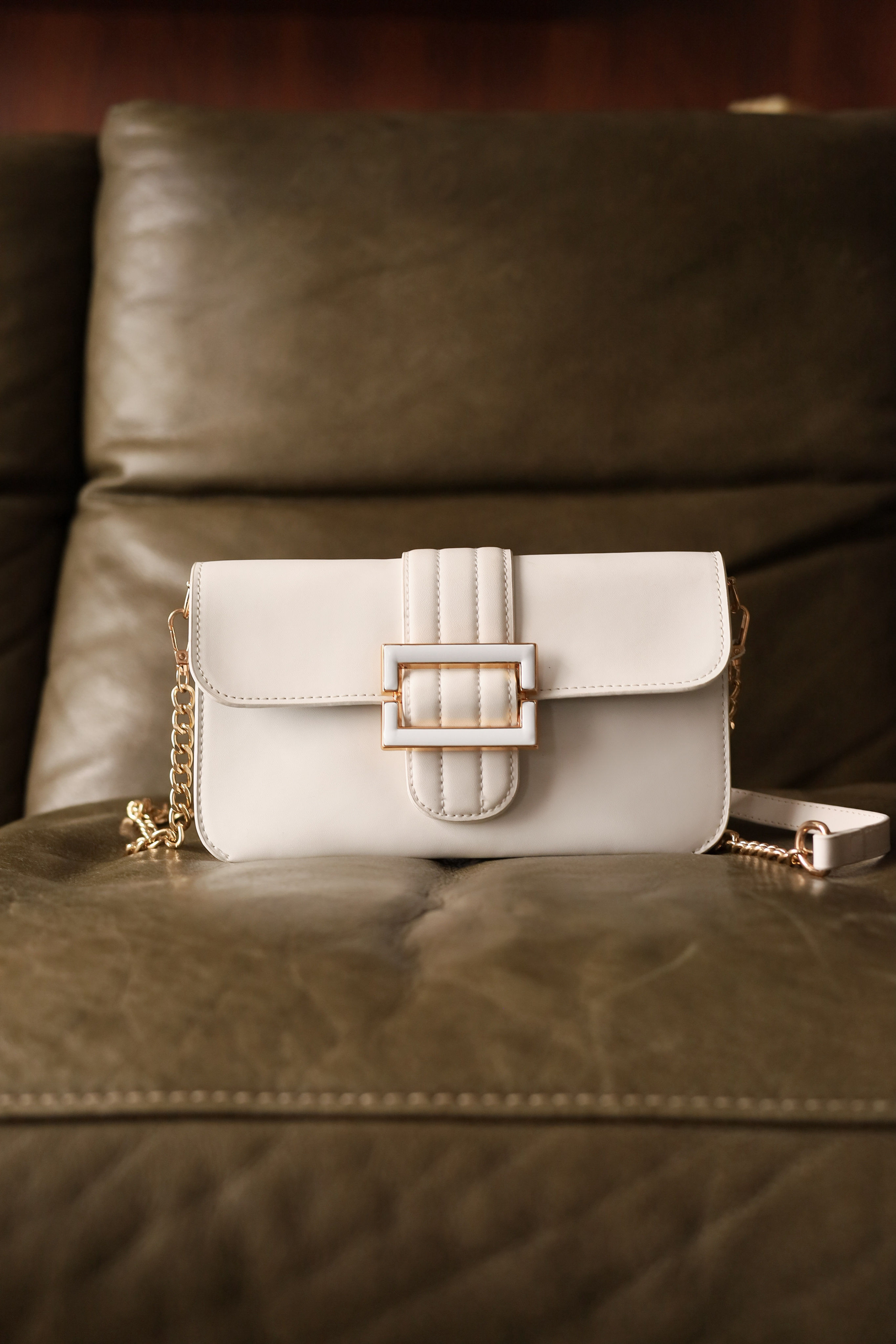 Сумка клач жіноча бежева