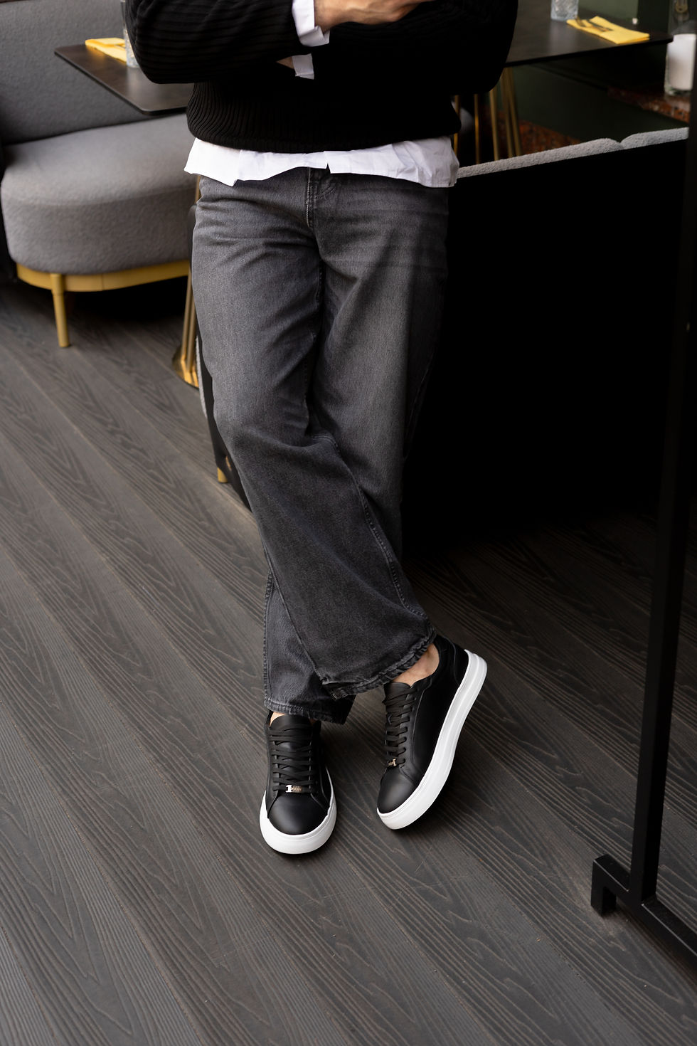 Прев'ю: Чоловічі шкіряні кеди OCEAN чорні на білій підошві