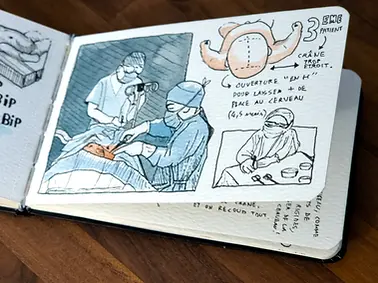 Illustration scientifique réalisée lors d’une immersion de trois jours au bloc opératoire pédiatrique de l’hôpital Necker, documentant par le dessin les gestes chirurgicaux et l’environnement médical.