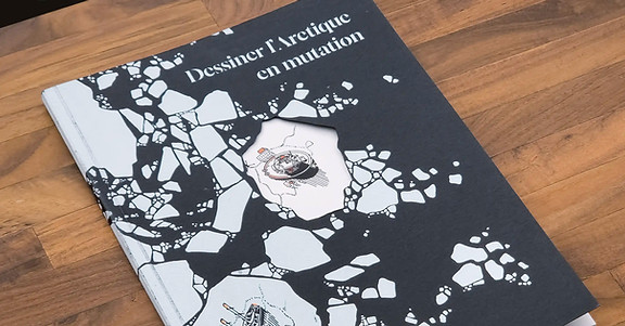 Mémoire de recherche en master d’illustration scientifique. Exploration de l’Arctique à travers l’histoire des expéditions polaires et des missions scientifiques contemporaines, montrant comment l’illustration scientifique et la narration visuelle contribuent à comprendre et représenter une région fragile face au changement climatique.