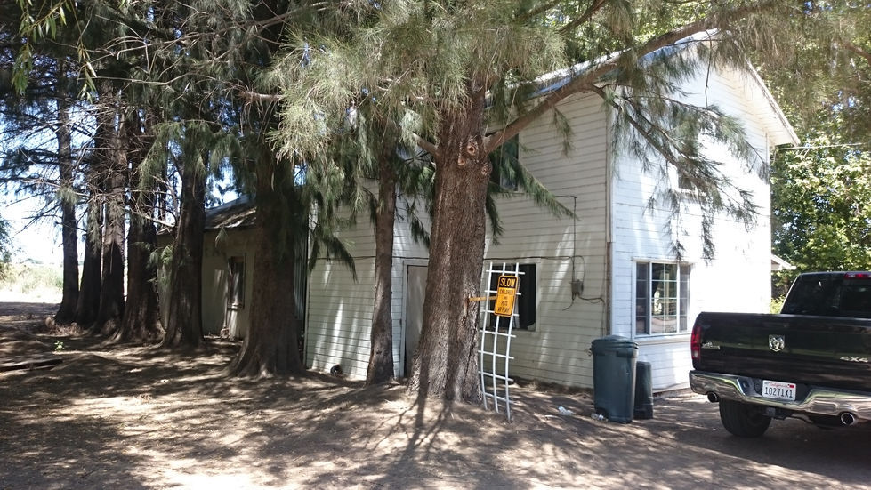 e.	Ruport Properties: Home, House Front South-West corner of 16771