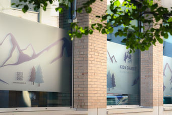 Aussenaufnahme einer Unternehmens in Emmen, Schaufenster, Location Fotografie