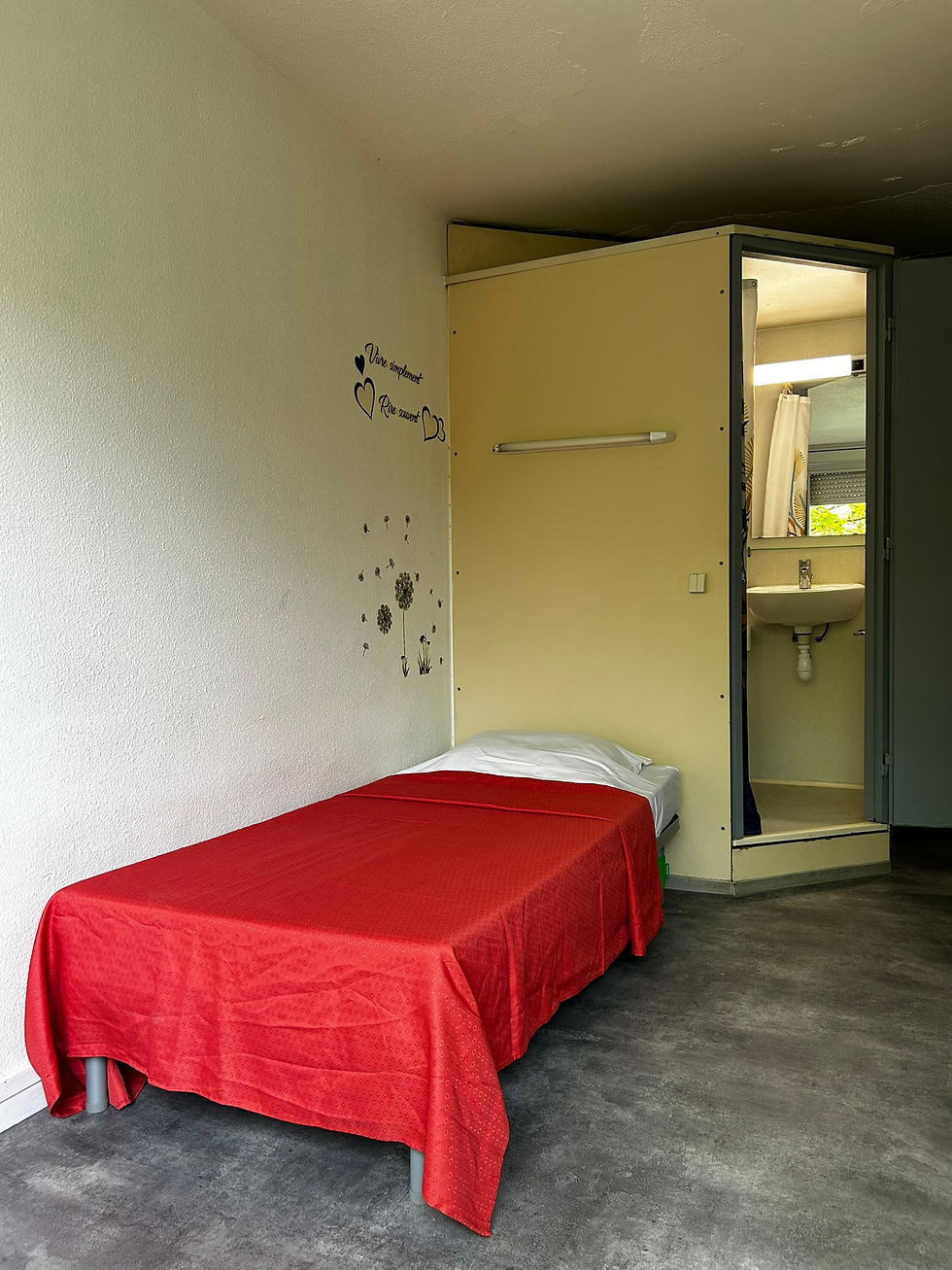 chambre-individuelle-foyer-jeunes-travailleurs-villeurbanne