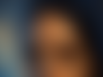 Mirada profunda de una mujer, belleza profunda y efimera