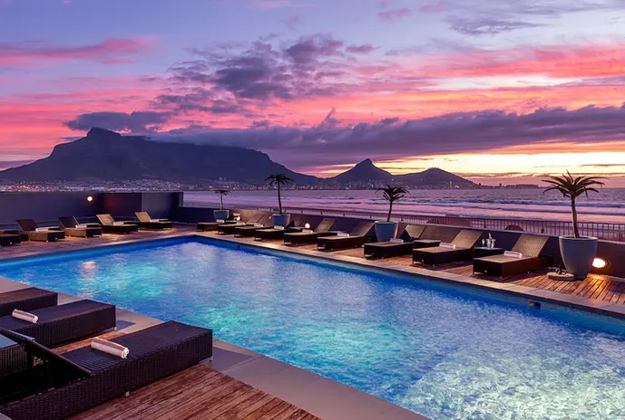 Lagoon Beach Hotel (5).webp