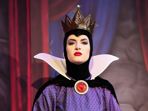 6 Reasons you should reserve Storybook Dining at Artist Point with Snow White