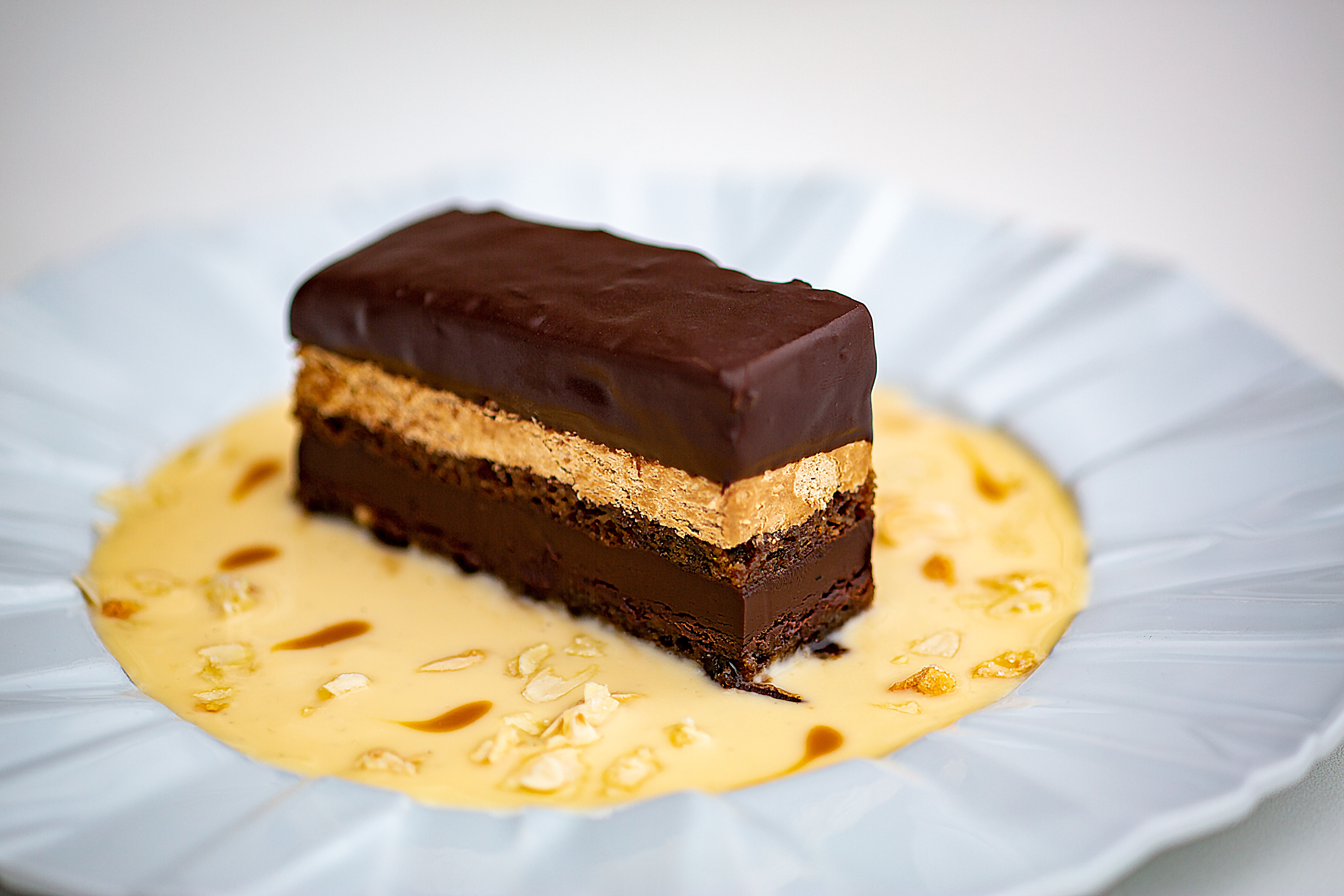 Tarta Ópera (chocolate y crema de café)