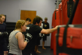 boxing and kickboxing classes