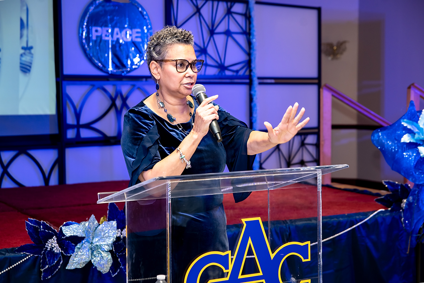 Blue Christmas 12-9-2023 (361 of 408).HEIC