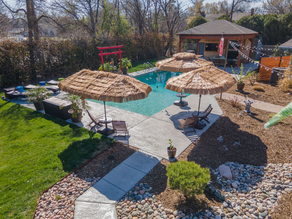 Backyard_living_gann