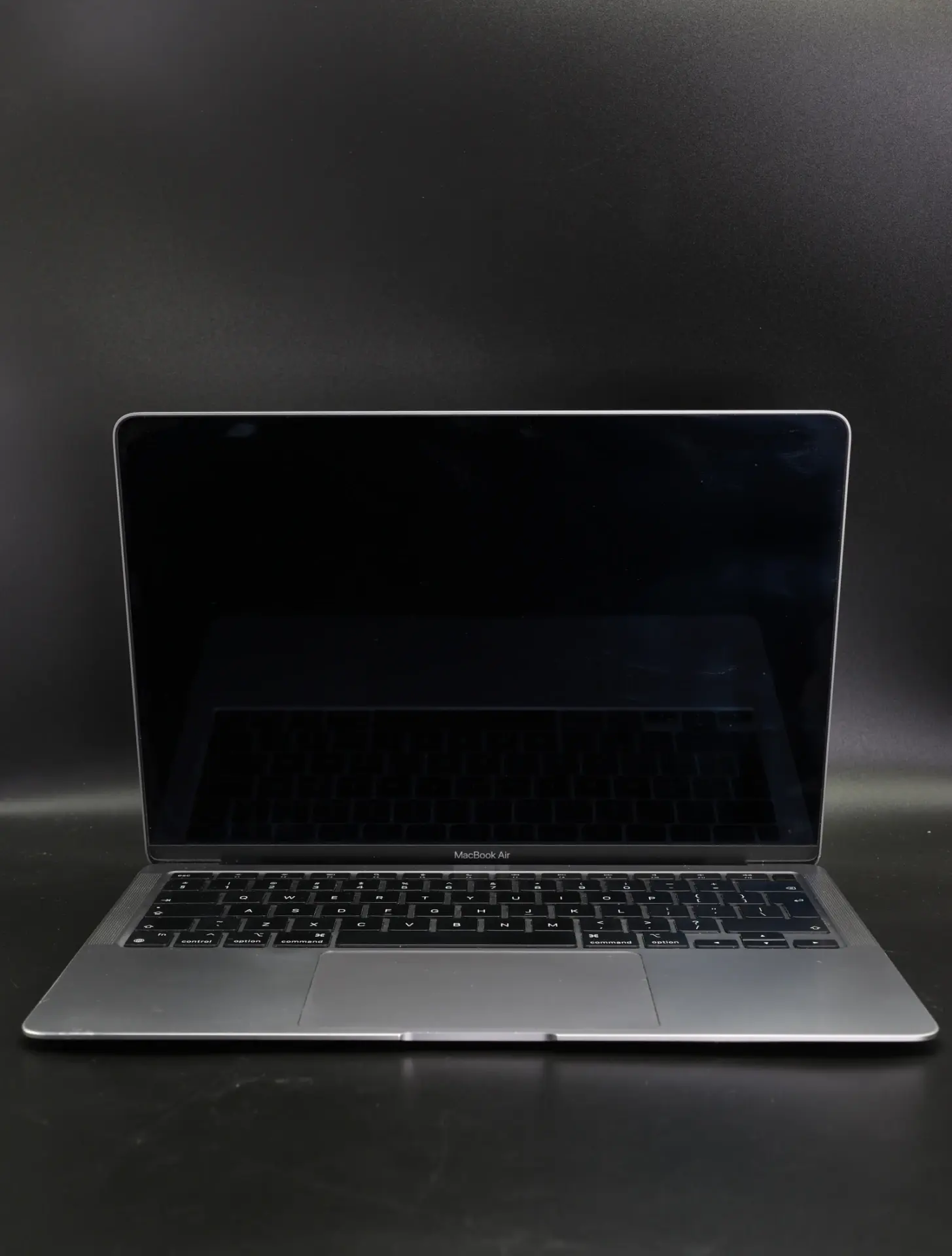 Apple MacBook Air 13″ 2020 M1 256 GB SSD 8 GB RAM Space Gray 84% EU Bill