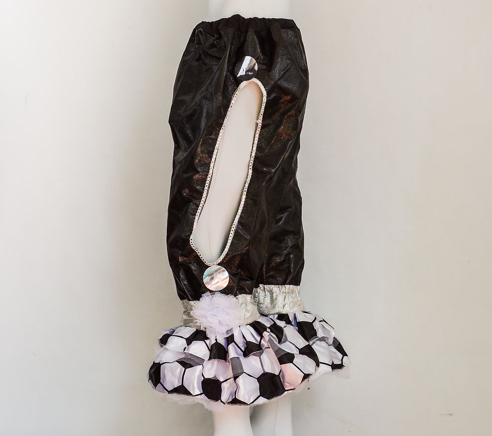 Miniatura: Conjunto branco e preto com estampa de bola de futebol *