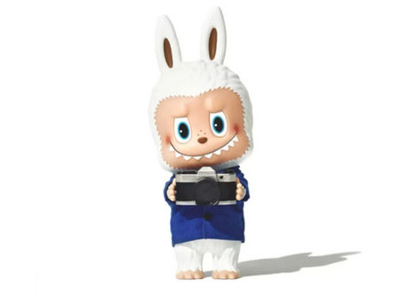 The Anatomy of Viral Marketing in Modern Fashion