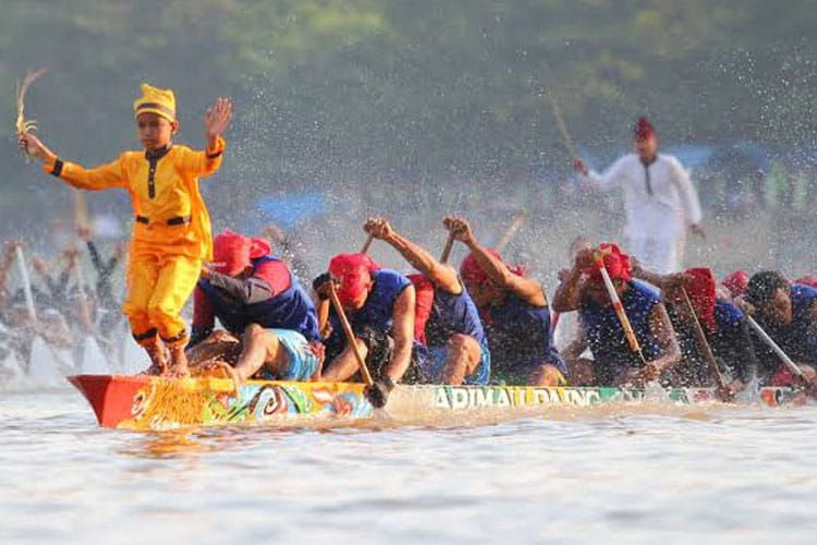 ONE POST, ONE MOMENT: THE JOURNEY OF PACU JALUR FROM RIAU TO GLOBAL RECOGNITION ON TIKTOK