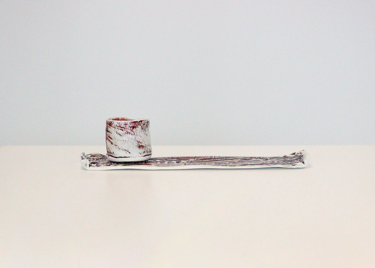 Stretched Cup and Platter II | H. 7 cm | By Heather Gibson