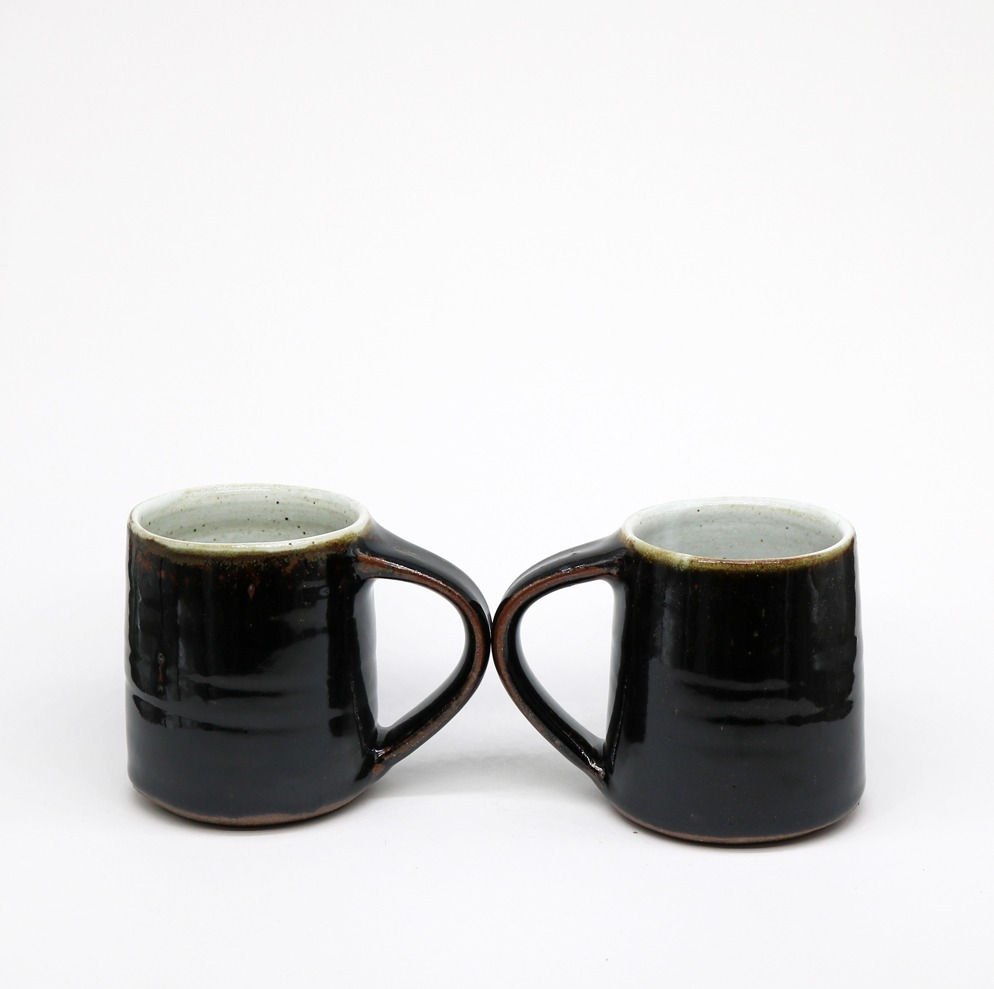 Leach Standard Ware Mug, Tenmoku | H. 9.5 cm | By the Leach Pottery