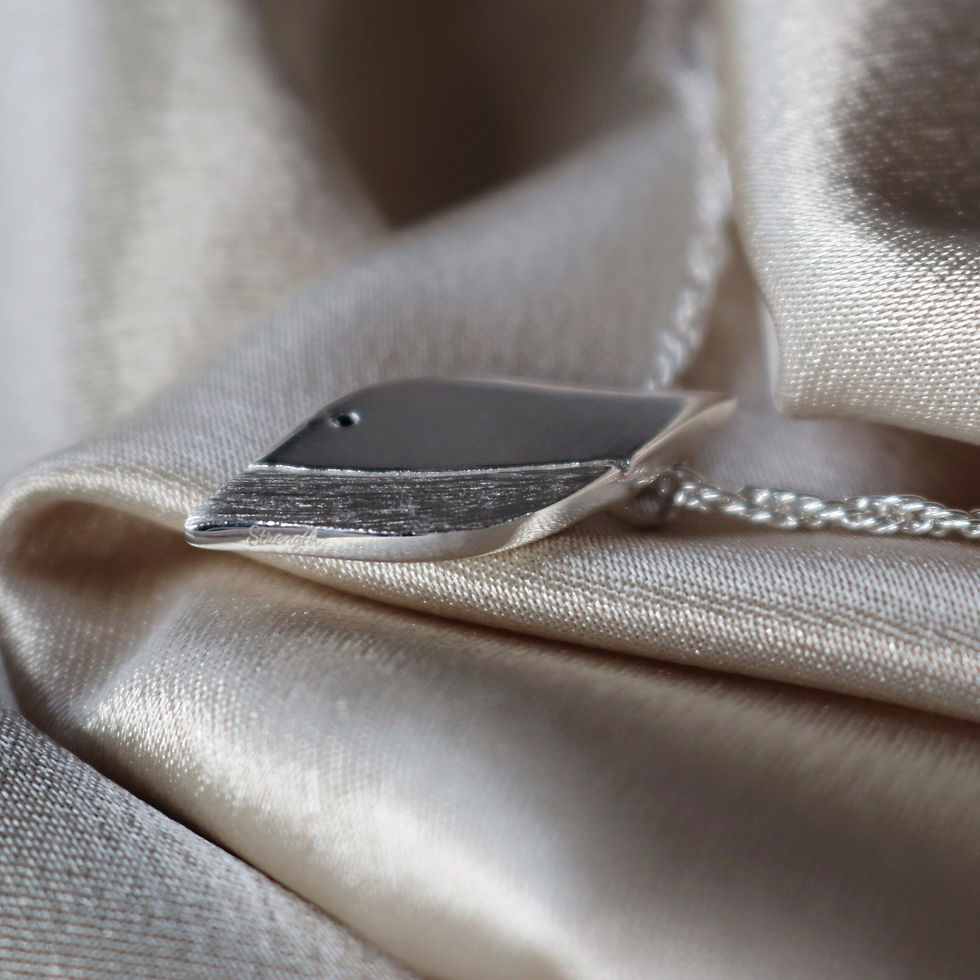 Thumbnail: Silver pendant necklace