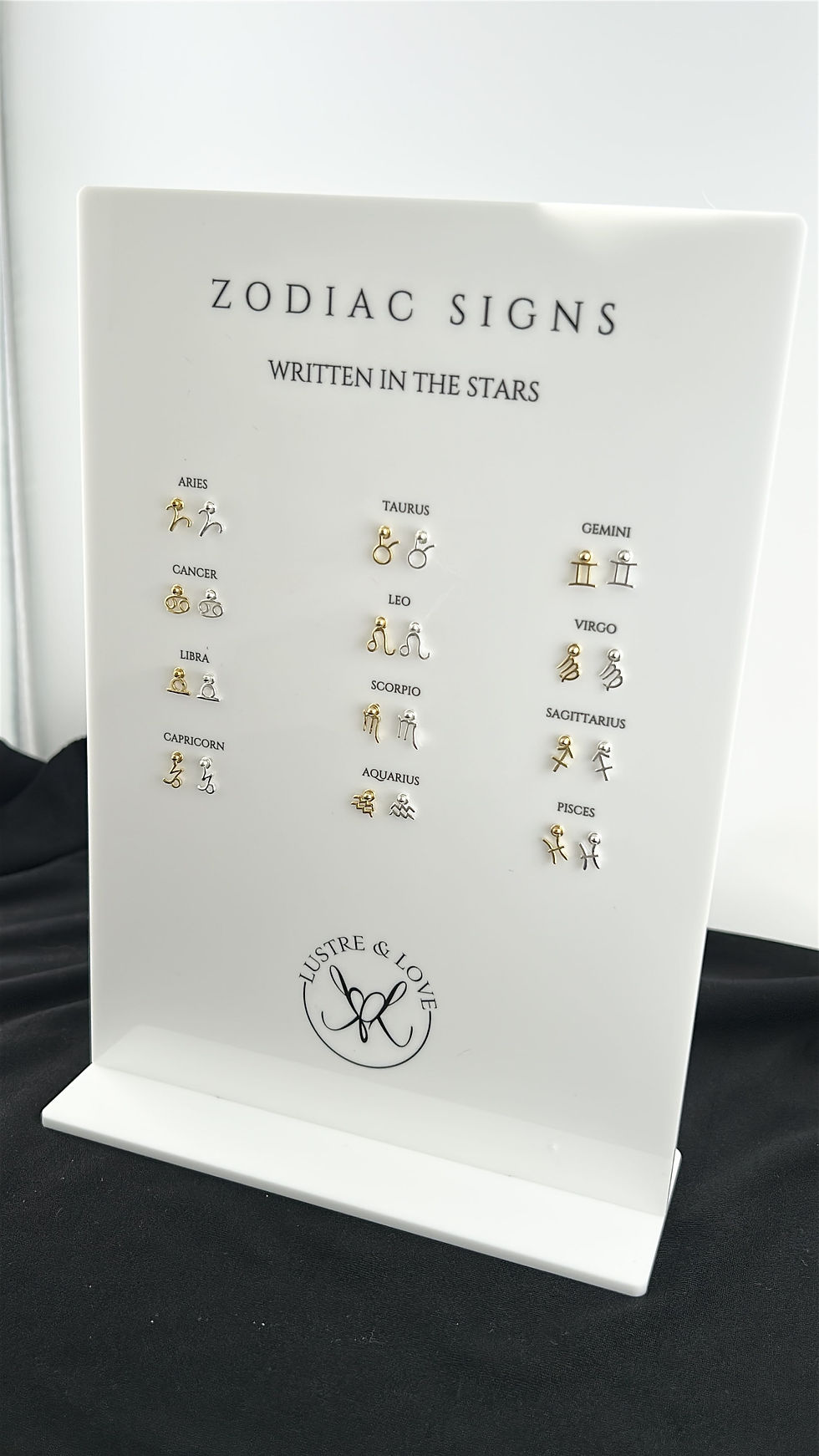 Thumbnail: Leo Zodiac Charm - Gold Vermeil