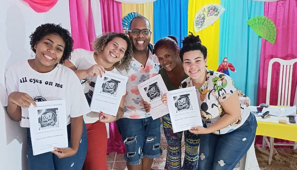 Formatura de alunos no curso de cartomancia Diogo Oliveira