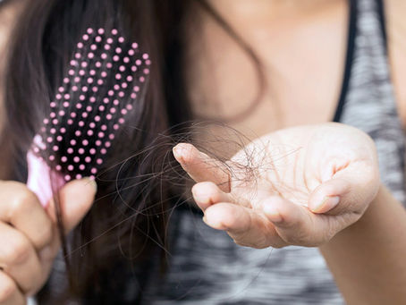Các chất độc trong môi trường chính là một trong những nguyên nhân gây rụng tóc