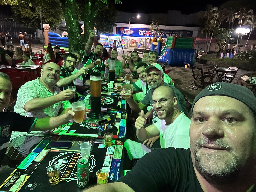 Foto da resenha na praça em Matias Barbosa.