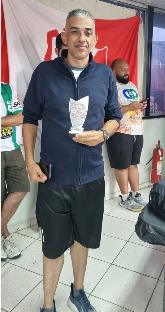 Foto de Alex Nunes, campeão da Taça Incentivo da Taça Liberdade 17 anos.