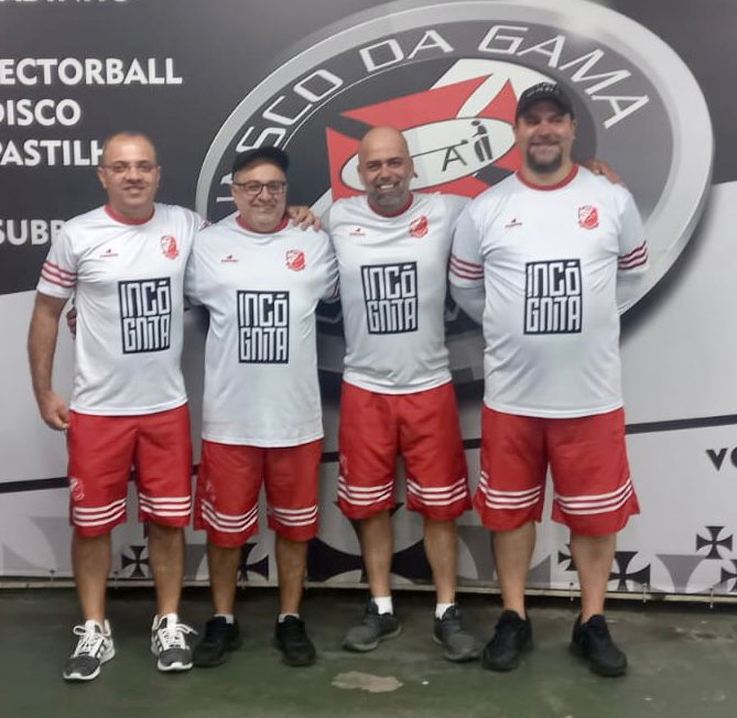 Foto de Wendel, Léo Duguet, CH e Rafa. Atletas do Liberdade no VIII Torneior Rio x Minas.