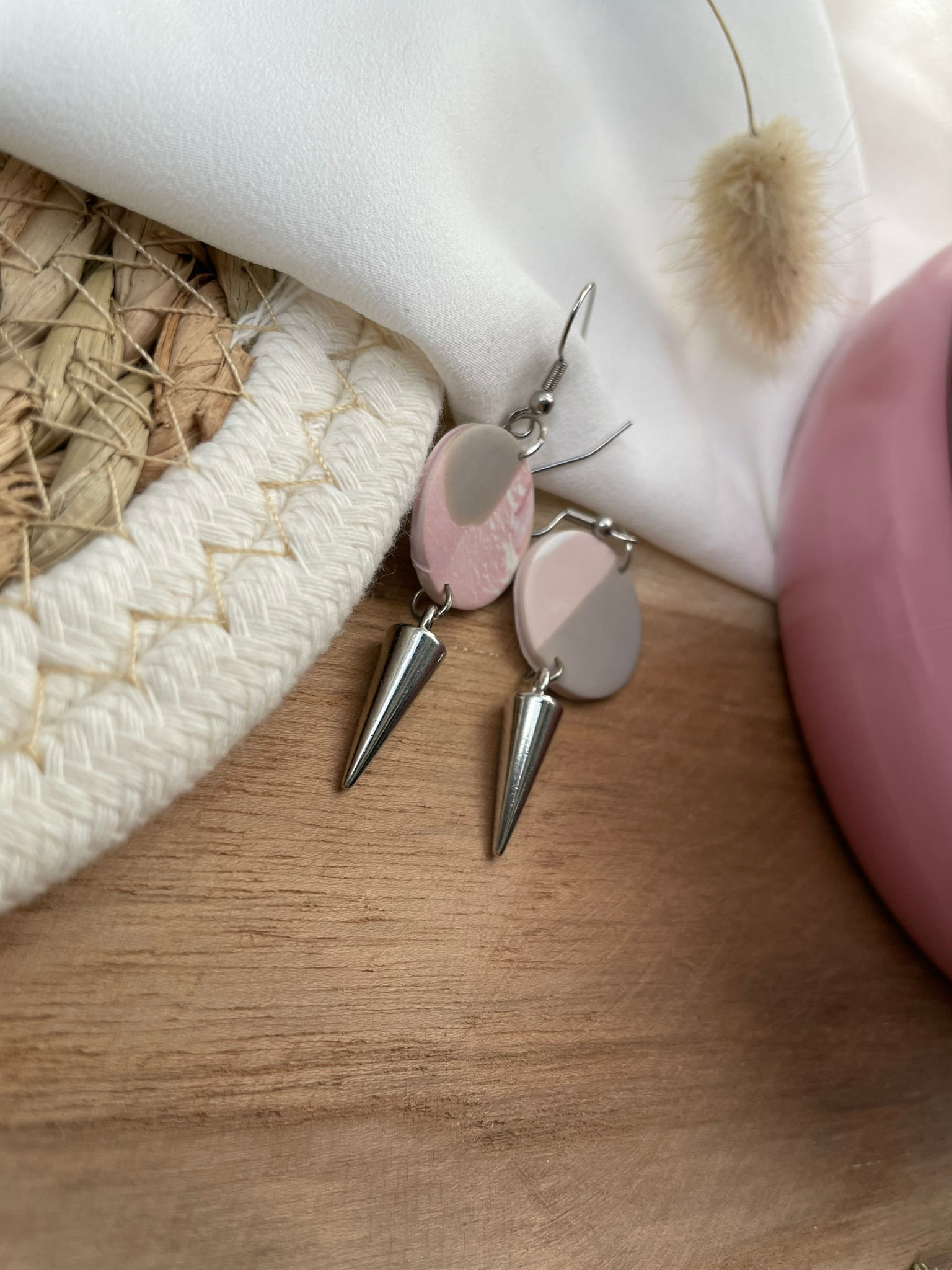 Boucles d'oreilles rose pointes