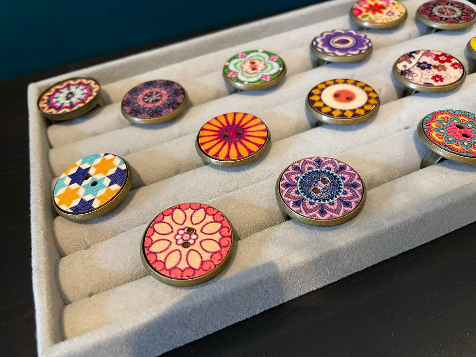 Thumbnail: Bague réglable ronde couleur bronze et bouton en bois fantaisie grande taille gr