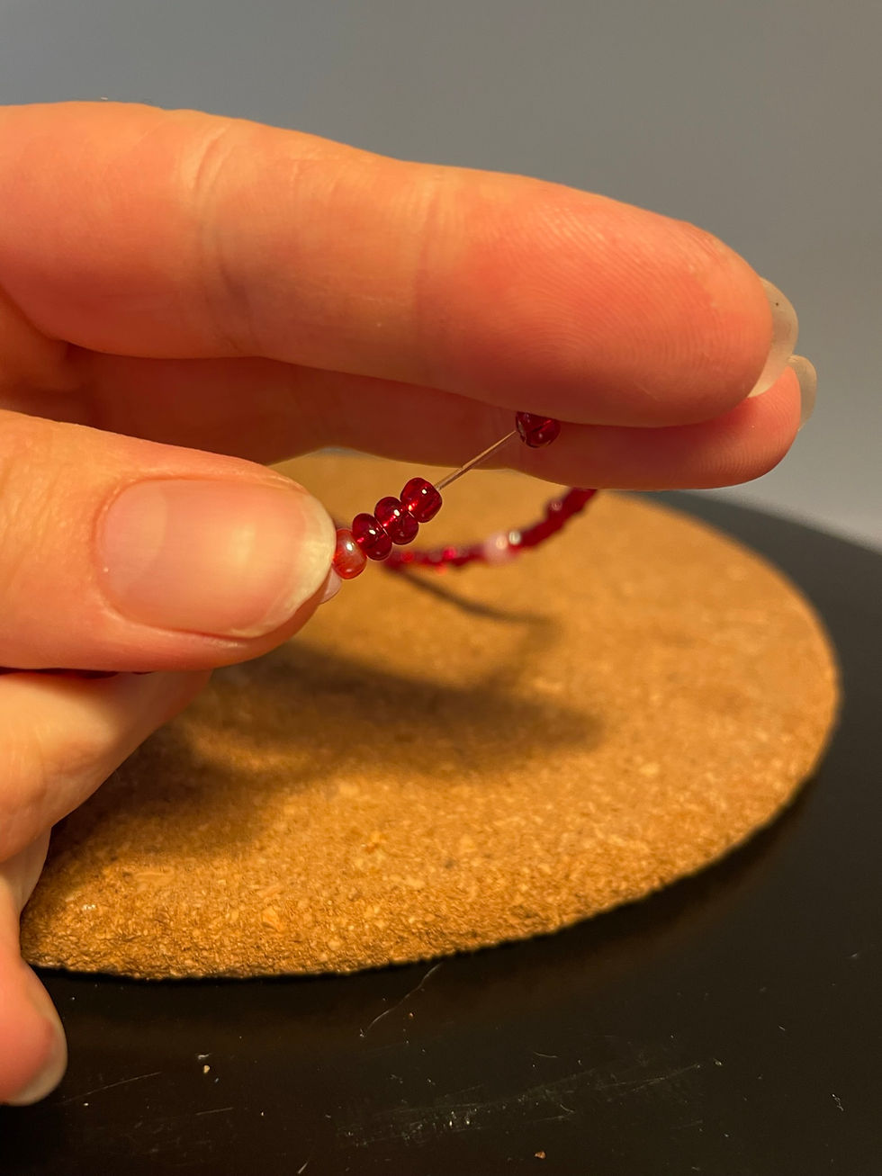 Thumbnail: Collier fantaisie rouge rose