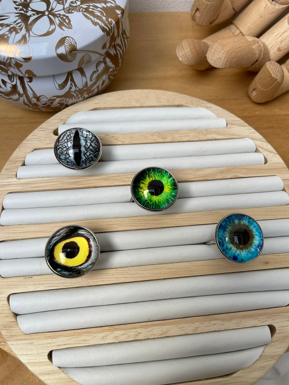 Thumbnail: Bague argentée oeil