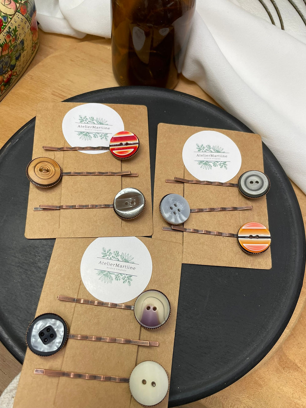 Thumbnail: Trio barrettes boutons