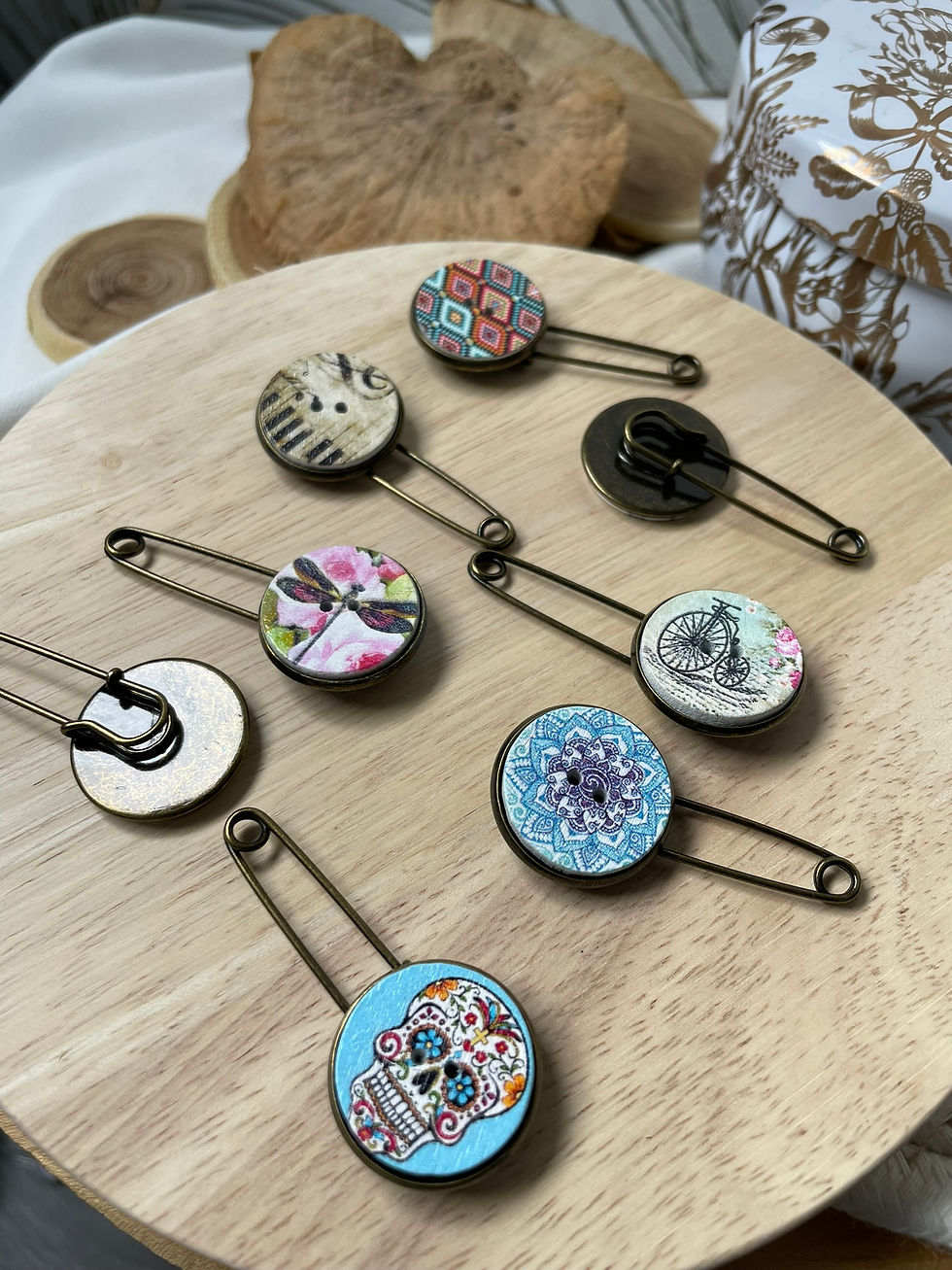 Thumbnail: Broche épingle bronze bouton