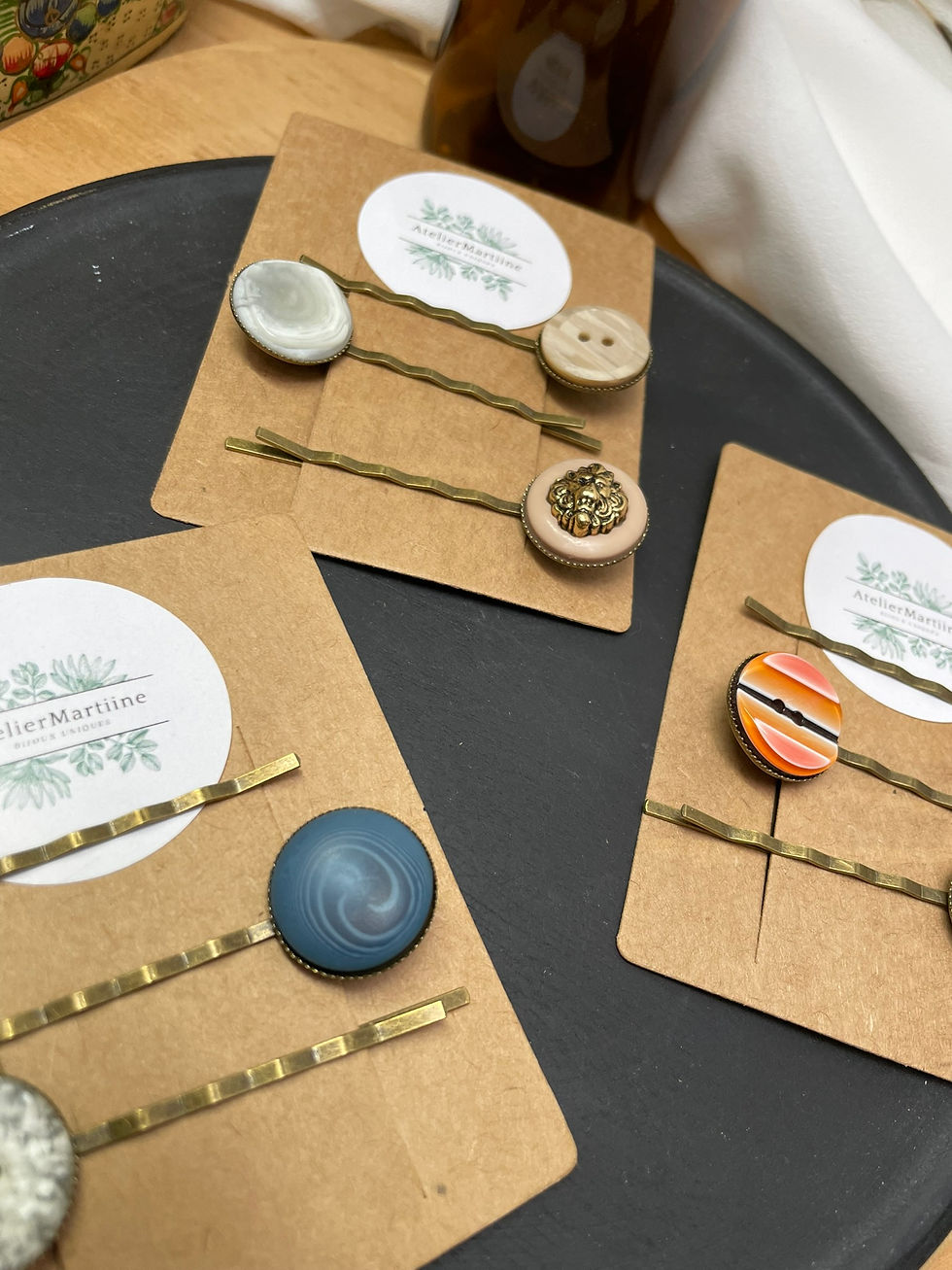 Thumbnail: Trio barrettes boutons