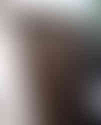 côté d'un bahut en bois avec du marc de café