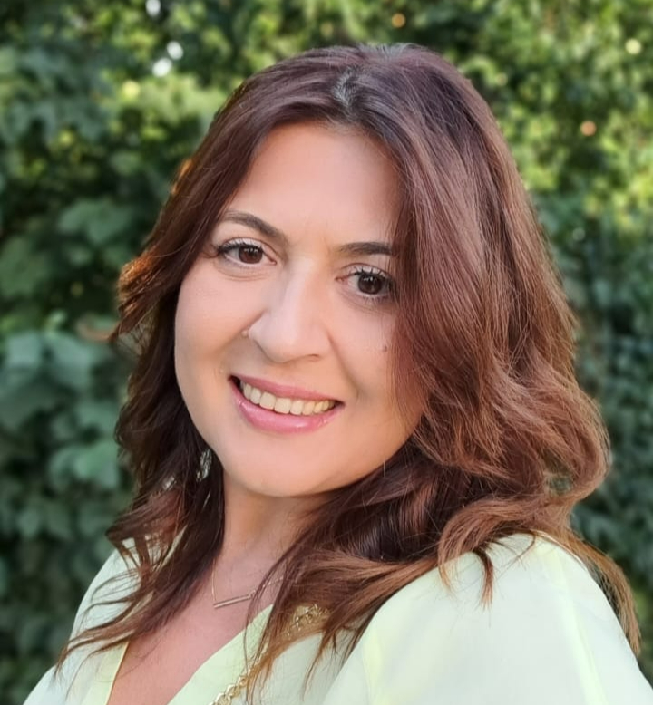 Writer: Maria Manuela Gabor